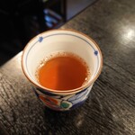 お料理ひろせ - しっかりと濃いお茶にもお店のスタンスを感じられます。