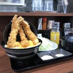 Katsudon Wakaba - ◆えび盛り玉丼(1,500円：税込：現金またはPayPayのみ）・・ワァ映えるし、好きな海老フライが5本。^^