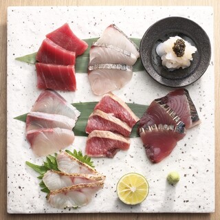 主に金沢から仕入れる魚