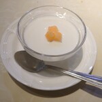 中国料理 海松 - 季節のデザート～スイカと杏仁豆腐