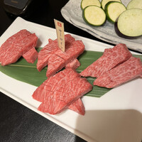 焼肉専科 肉の切り方 日本橋本店 - 