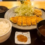 Yakiton Katsu Tonraku - 焼きトンカツ定食