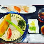 鶴が亭 - 料理写真:夏季限定のそうめんセット
A.そうめん＋すし5巻
B.そうめん＋ミニ生ちらし