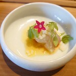 HAGI - 伊勢海老とリンゴのカルパッチョ