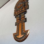 アイユスレストラン - 銅板細工。トゥミっていう儀式用のナイフらしい。
