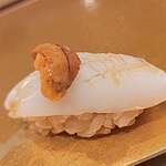 梅田 鮨 よこ田 - いかの雲丹のせ