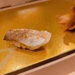 梅田 鮨 よこ田 - カマスの炙り
