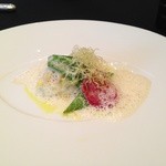 ガストロノミー ジョエル・ロブション - 2013年5月天然真鯛　ポロ葱のエテュベとシトロネルの香りのクレーム