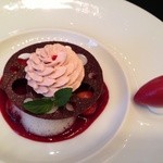 ガストロノミー ジョエル・ロブション - 2013年5月フォレ・ノワール　2013スタイル、スリーズとショコラのマリアージュ