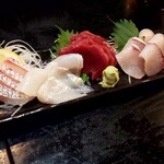 魚魚炉 - お刺身3点盛り　酢飯が欲しくなる
