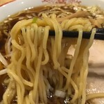 越路 - ラーメンの麺