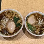 Koshiji - ラーメン大盛とラーメン