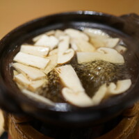 新ばし 星野 - 死ぬほど美味い「松茸と鱧の小鍋仕立て」