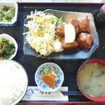 Oshokujidokoro Ichibou - すり身揚げ定食700円。