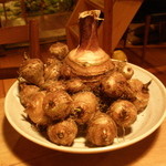 粟 - 烏播（ウーハン）；こんな形の里芋見たことない！