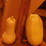 Awa - 階段脇に野菜が置いてありました；右側がそうめんかぼちゃ
