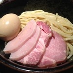 麺屋一燈 - 真空調理チャーシューが光る！