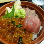 まんぷく食堂 - 三色丼