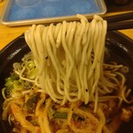 ふじ - 照明の加減で黄色くなってます