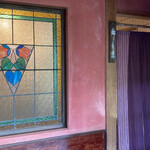 料亭 大友楼 - お手洗いにステンドガラス
      なかなかモダンですね