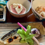 料亭 大友楼 - @ゴリ加賀煮 @イチジク白和え @海老.野菜甘酢和え
      @秋刀魚の柚庵焼き＋衣被里芋.枝豆.はじかみ