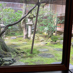 料亭 大友楼 - 茶室での着座位置からの中庭
