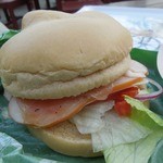 ケープコッド・クックオフ - （2013/4月）「ブルーリボンセット」の生ハムとスモークチキンのクランベリークリームチーズサンドウィッチ