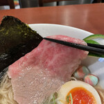 酒肴場 屯 - 宮崎牛は火が入り過ぎないように早々に退避します