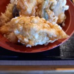 久兵衛屋 - 大きな牡蠣