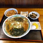 Shinasoba Kouya - はま塩定食の焼豚丼