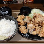 伝説のすた丼屋 - 