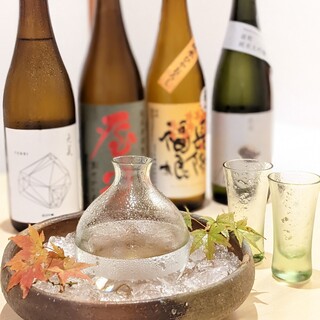 We have a selection of local sake from all over the country that is carefully selected according to the season.