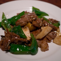 開化亭 - 飛騨牛の豆チジャン（？）炒め
