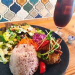 ひまわりカフェ×タニタカフェ - 