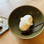 季より - 自家製豆腐♫ もろみに塩、わさびでお召し上がりください(●´ω｀●)