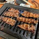 Taishuu Horumon Yakiniku Sakaba Hisshouen - 焼肉