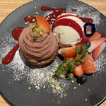 MID TREE プレナ幕張店 - 苺たっぷりの生スイートポテト