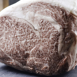 きめ細かい肉質の”近江牛”に舌鼓。深い味わいを心ゆくまで堪能