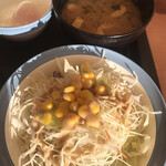Matsuya - サラダと味噌汁
