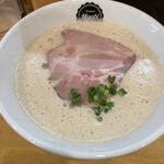 らーめん みやび - トリトンラーメン醤油　泡泡クリーミー