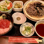 Mekikinoginji - ざるそばセット　まぐろたたきの赤鉄火丼