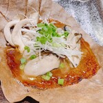 Robata Sutando Kashii Haba - 牡蠣　ほう葉味噌焼き