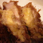 とんかつ マンジェ - チーズ包みとんかつ②