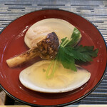 旬 あじさい - 蛤の吸い物　松茸入り