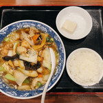 中華居酒屋料理 餃子屋 - 