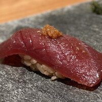 鮨 みつよし - 大間の鮪赤身漬け