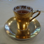 トゥ・ラ・ジョア - 中は山水仙のお茶です