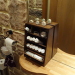 トゥ・ラ・ジョア - 秘密の部屋の小物達