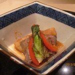 日本料理 百屋 - いちぼの新玉ソースかけ