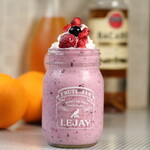 berry berry yogurt smoothie